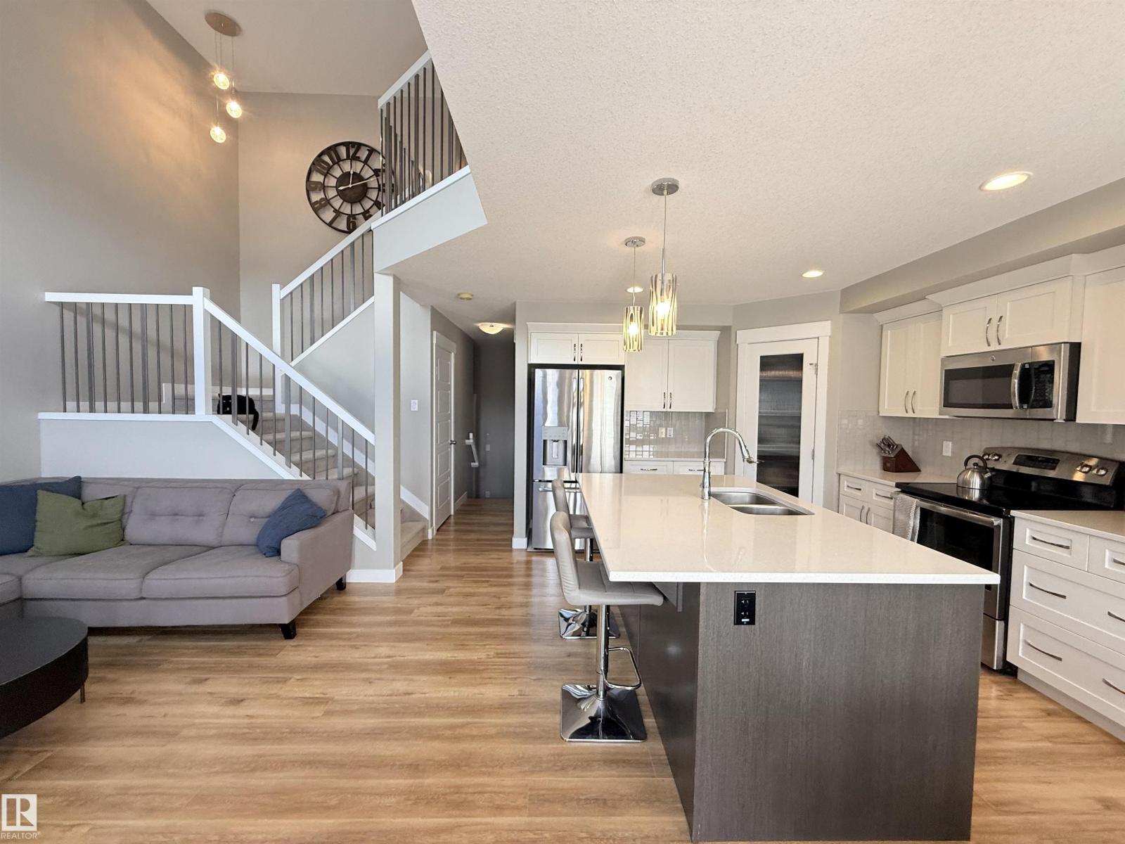 189 REED PL — photo 17
