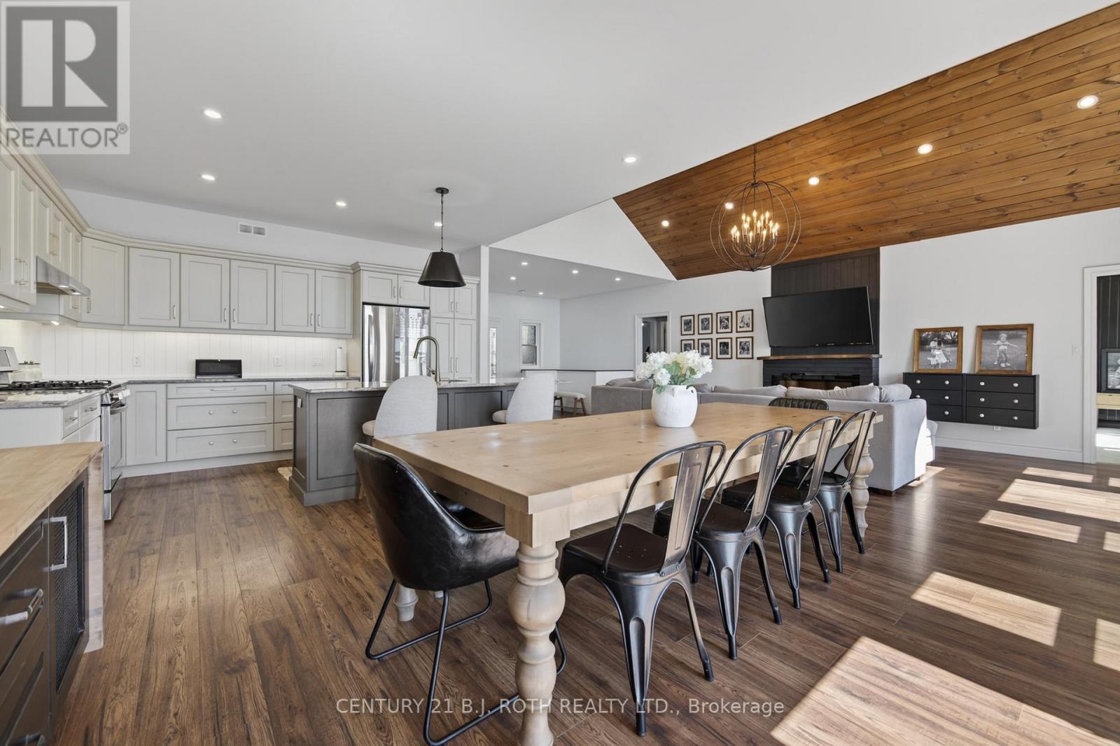 1931 WOODS BAY ROAD - 19