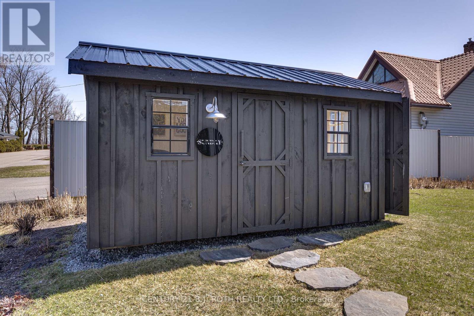1931 WOODS BAY ROAD - 33