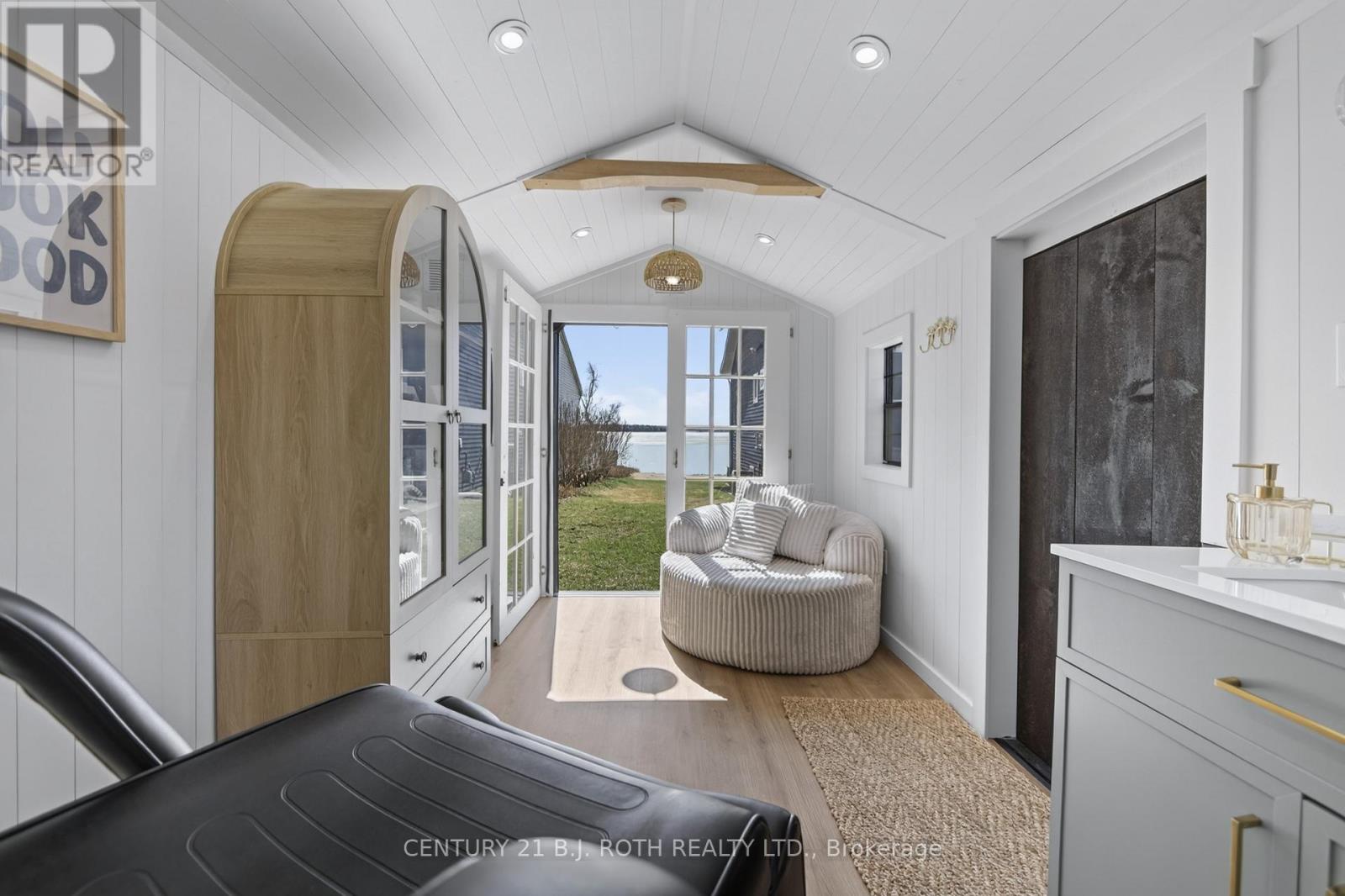 1931 WOODS BAY ROAD - 36