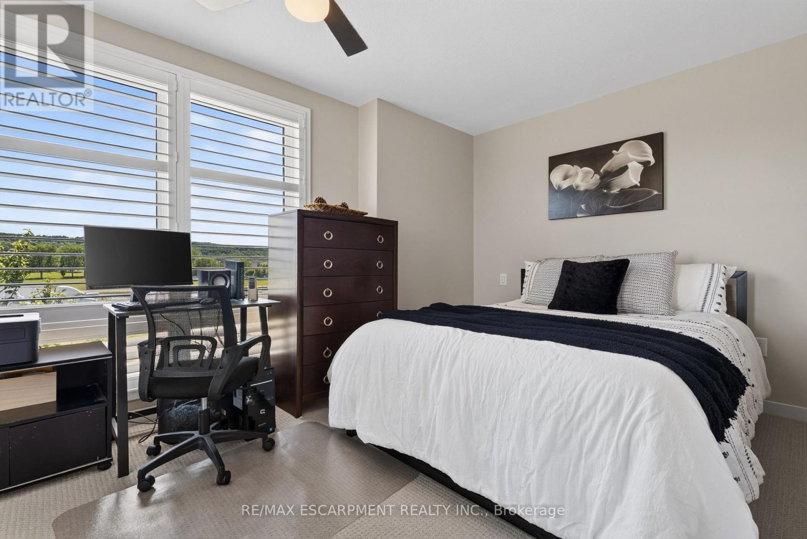 #11 510 NORTH SERVICE ROAD - 25