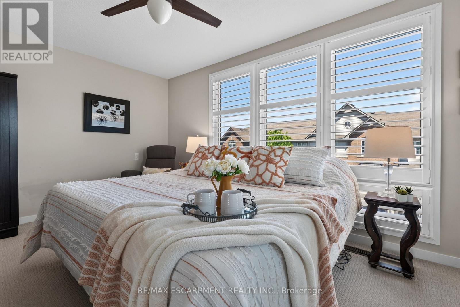 #11 510 NORTH SERVICE ROAD - 34