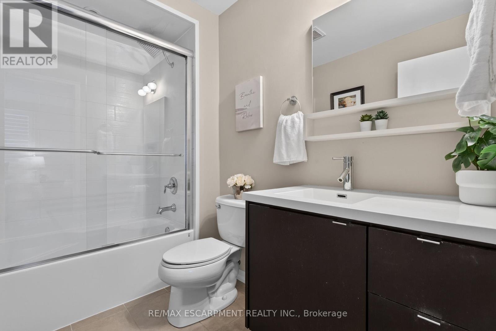 #11 510 NORTH SERVICE ROAD - 40
