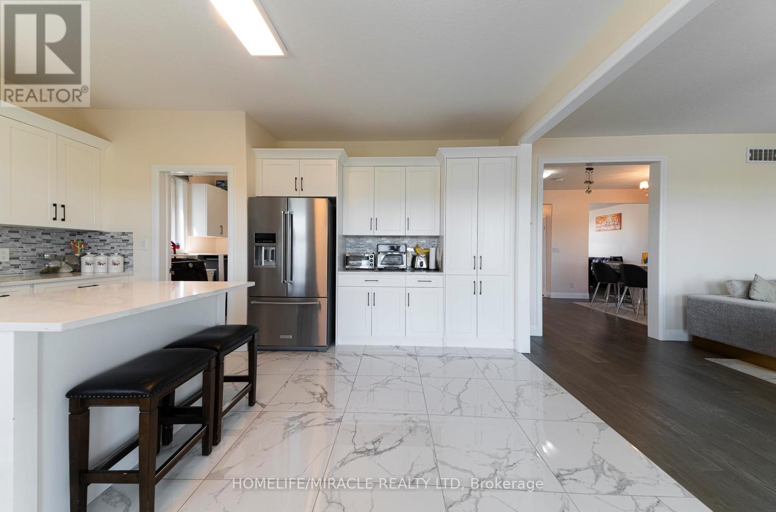 42 GRANDVILLE CIRCLE - 16