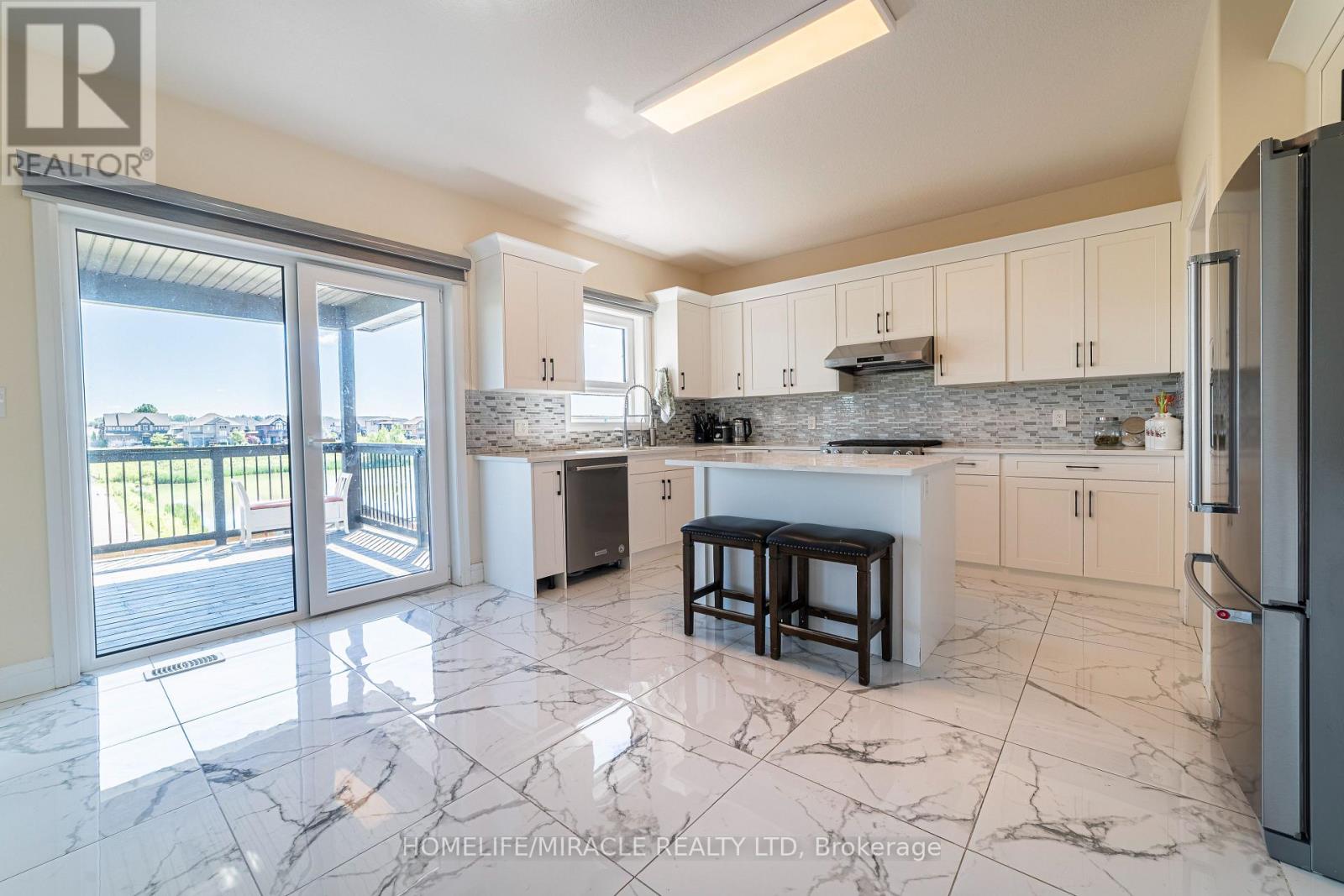 42 GRANDVILLE CIRCLE - 17
