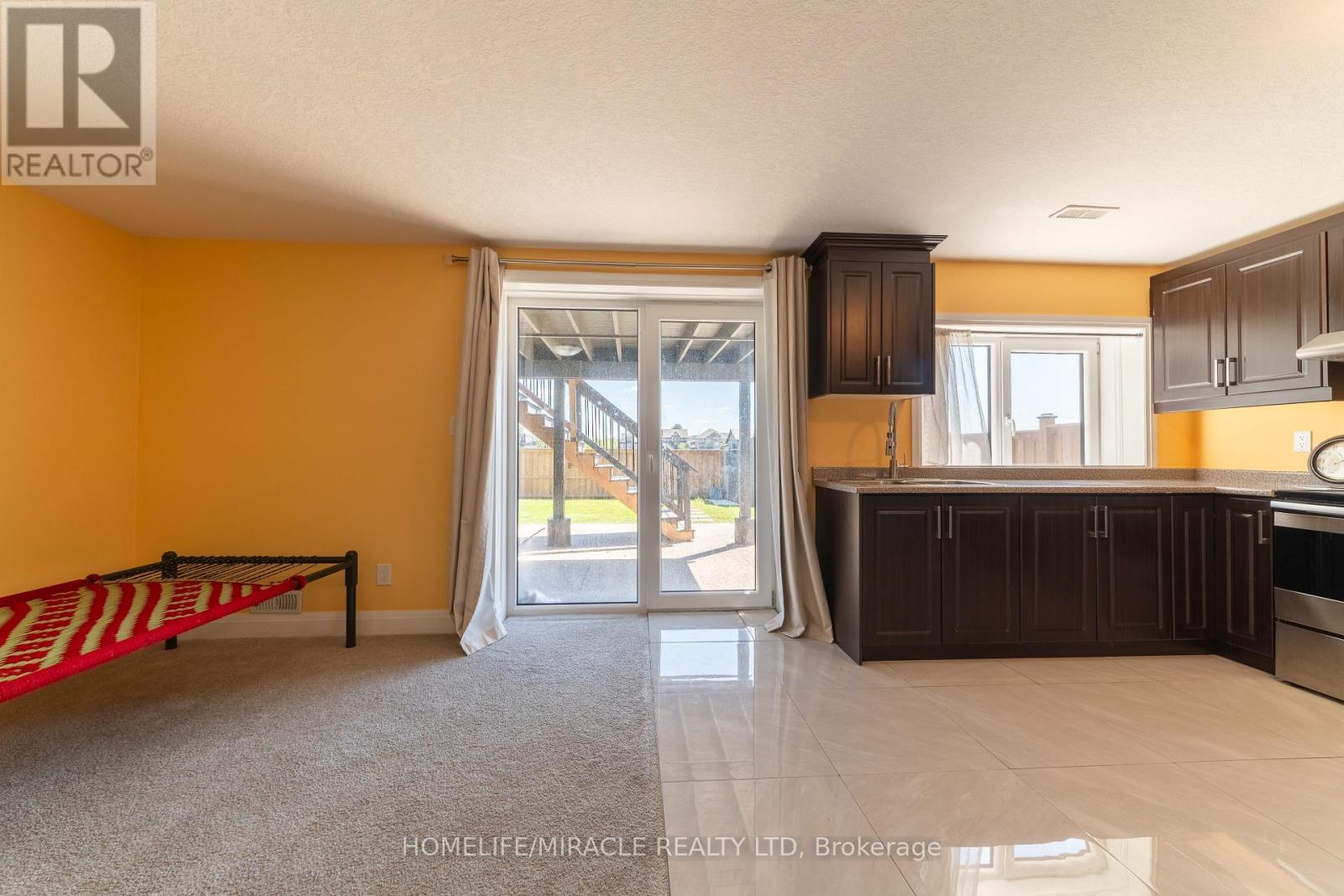 42 GRANDVILLE CIRCLE - 33