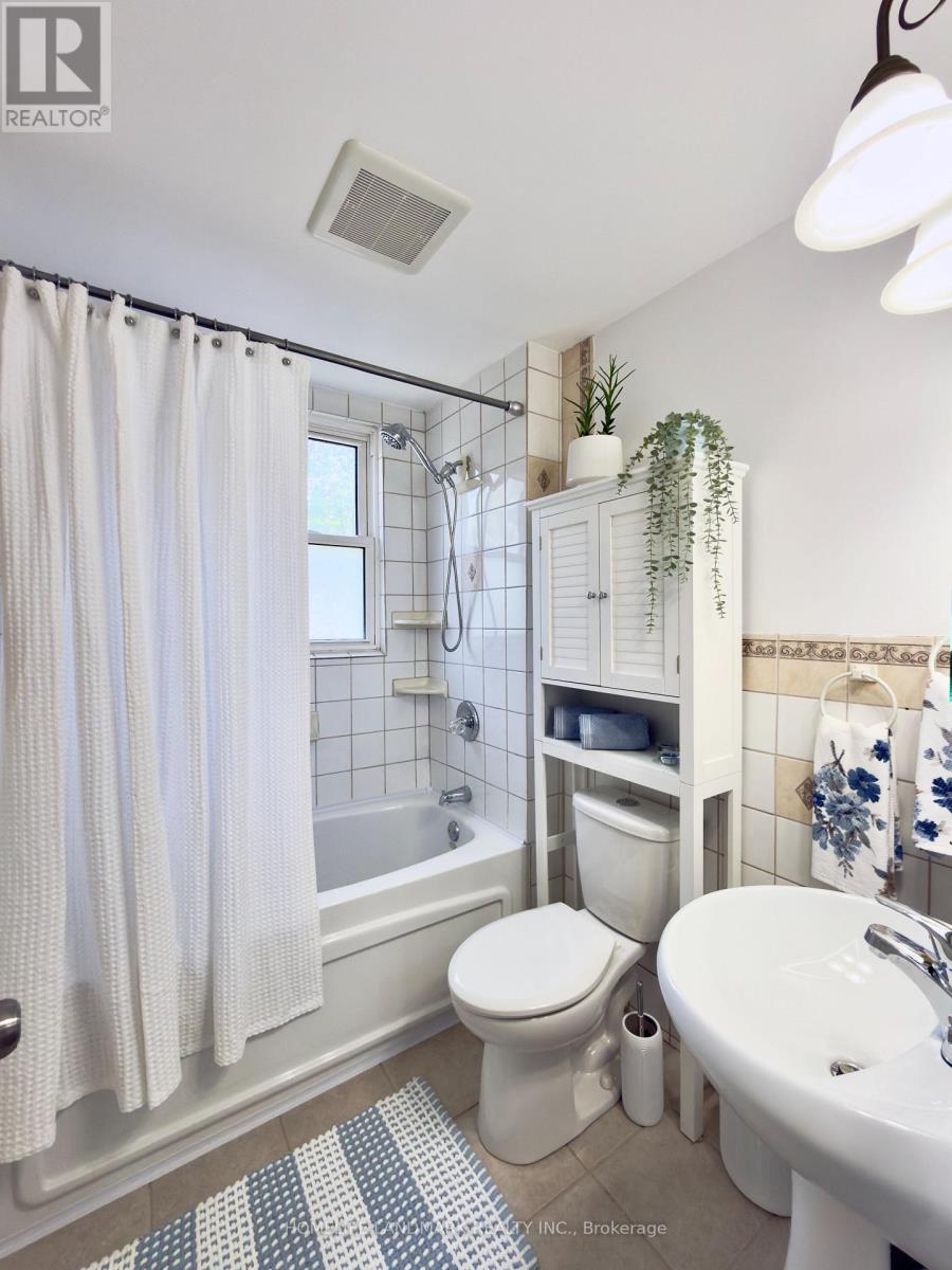 67 BANTING AVENUE - 21