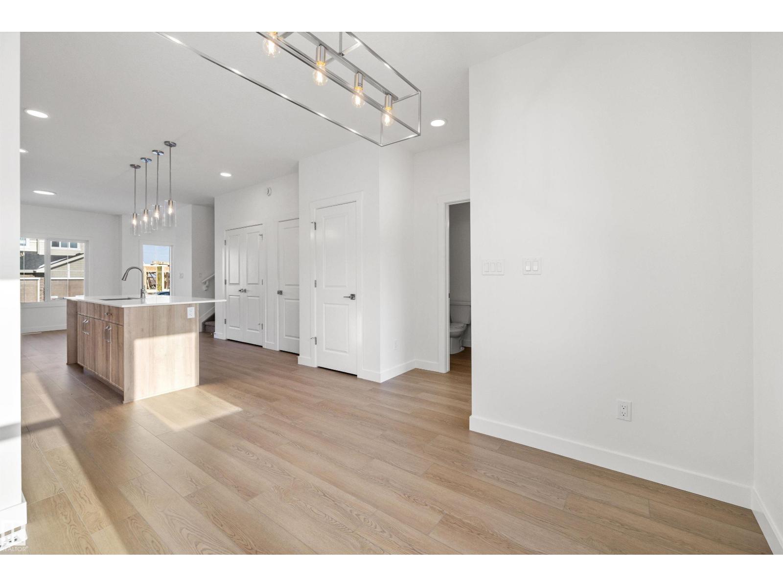 18859 29 AV NW - 14