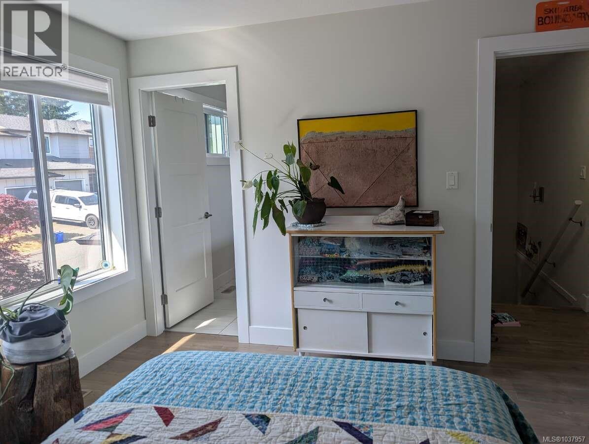 #38 2607 Kendal Ave - 15