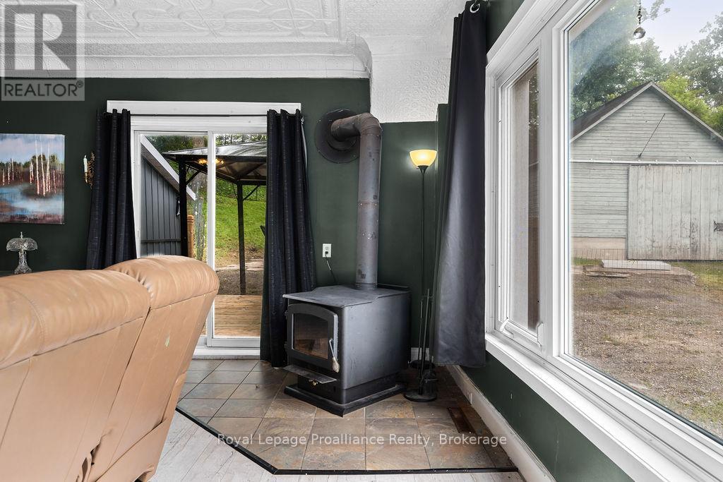 2574 SPRINGBROOK ROAD - Image 17