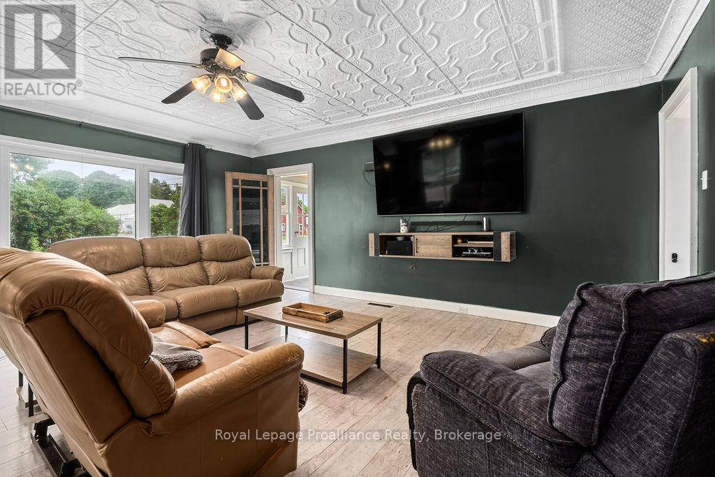 2574 SPRINGBROOK ROAD - Image 18