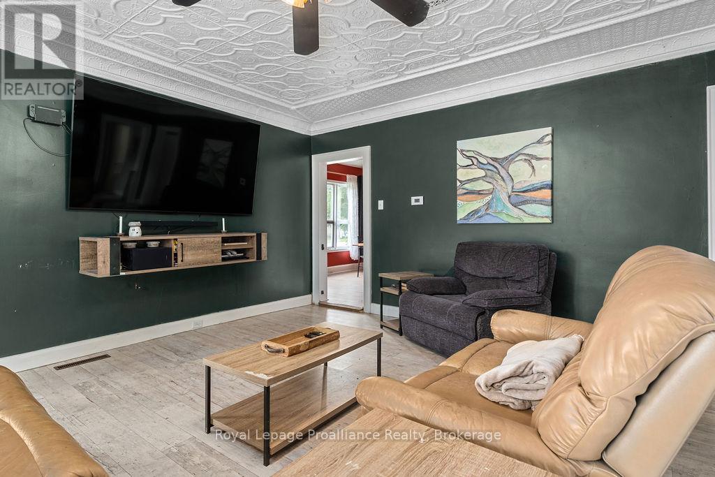 2574 SPRINGBROOK ROAD - Image 19