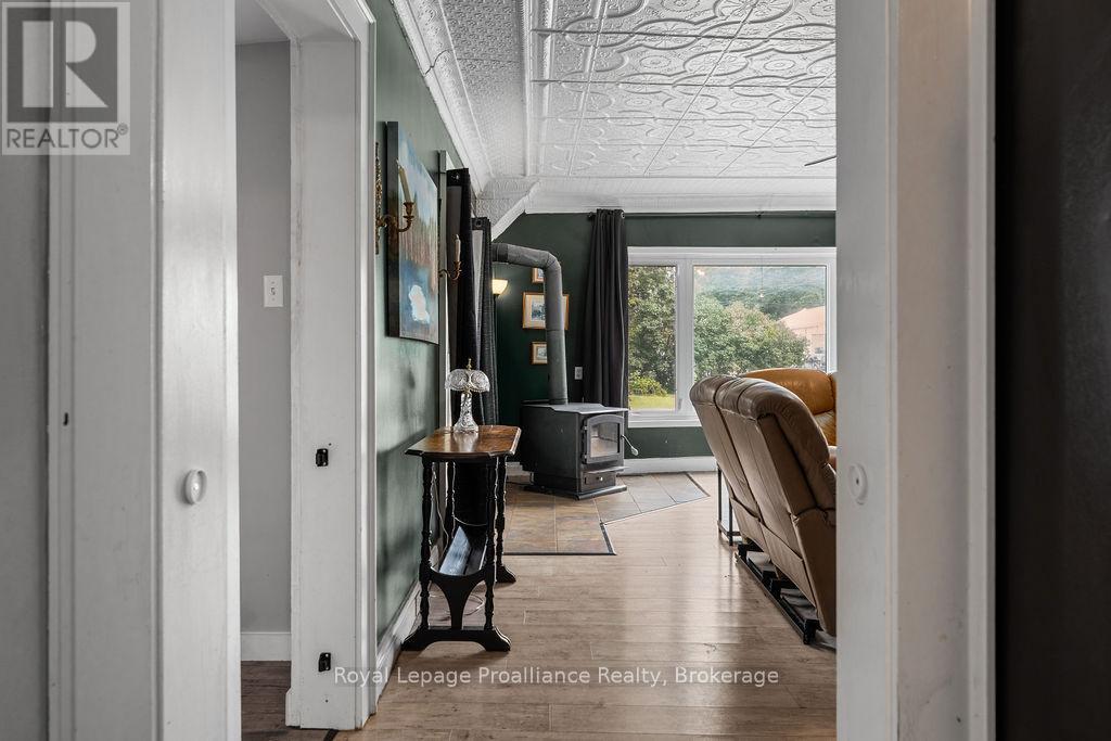 2574 SPRINGBROOK ROAD - Image 20