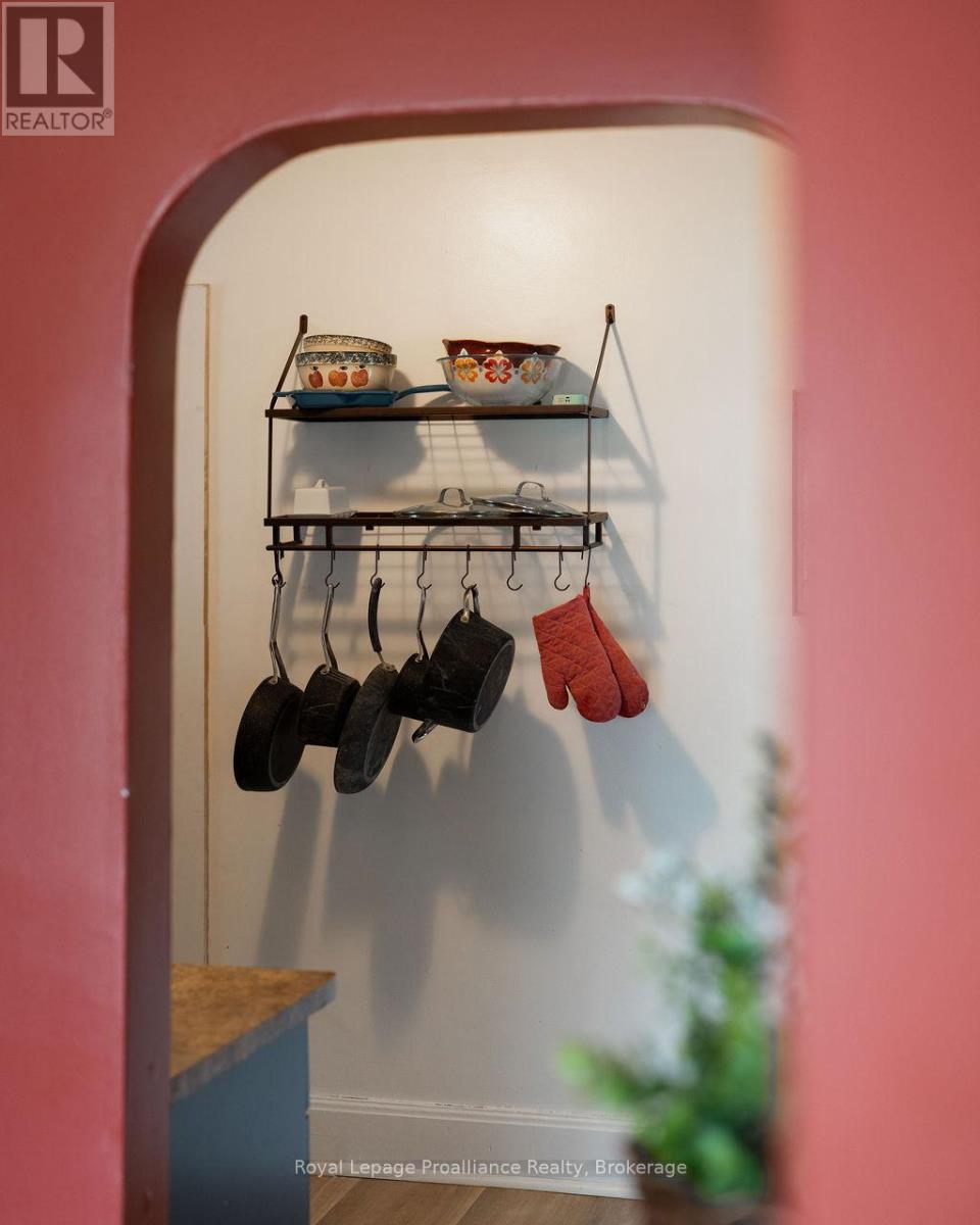 2574 SPRINGBROOK ROAD - Image 21