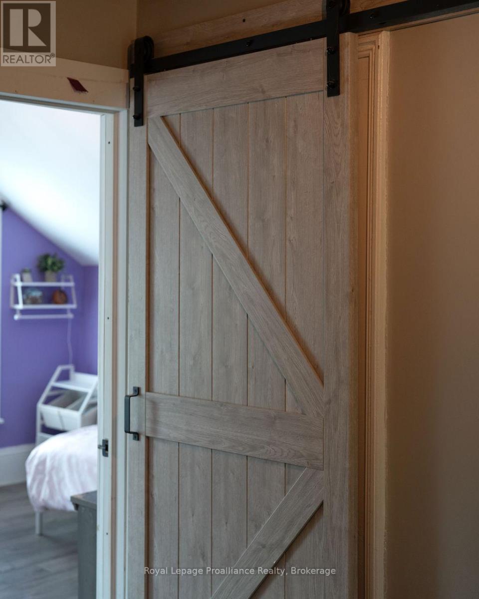 2574 SPRINGBROOK ROAD - Image 30