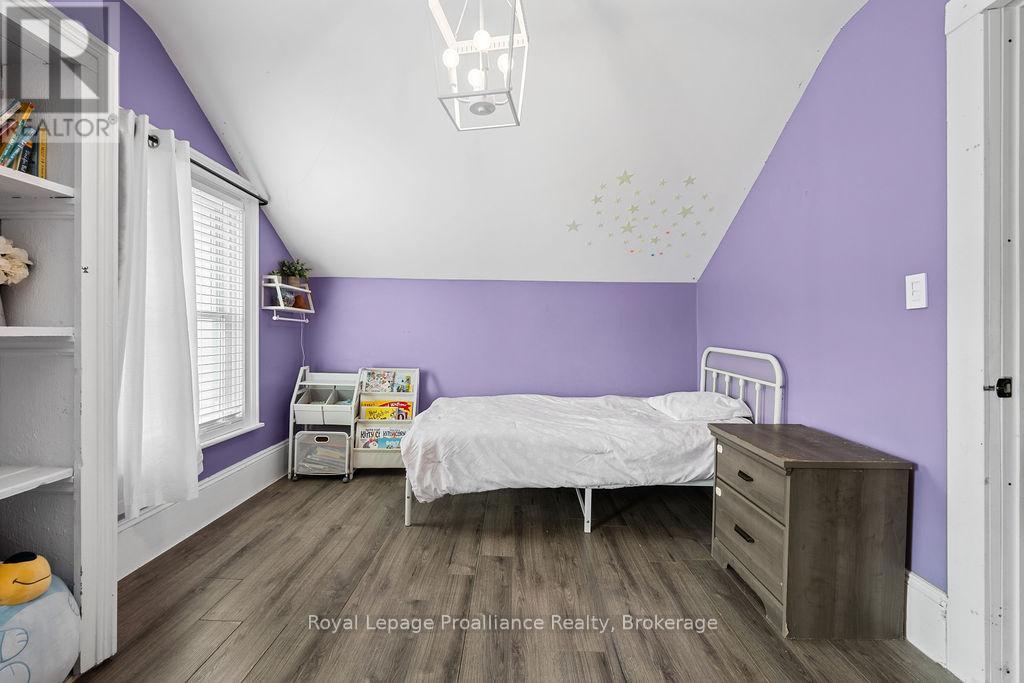 2574 SPRINGBROOK ROAD - Image 32