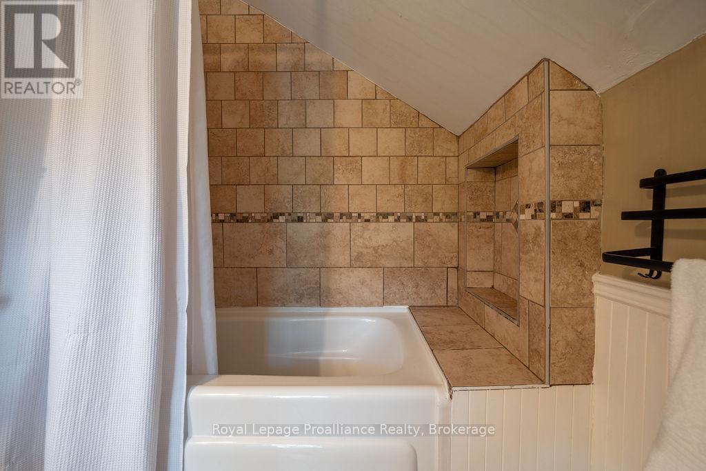 2574 SPRINGBROOK ROAD - Image 35