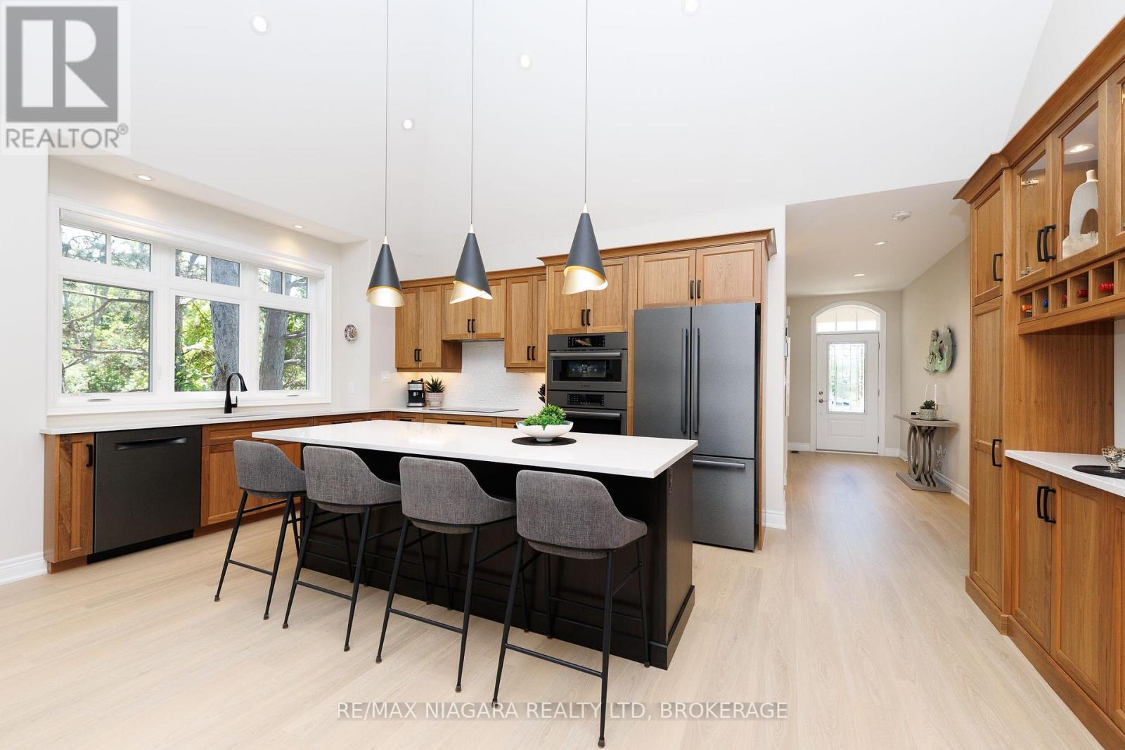26 SASSAFRAS ROW - Image 14