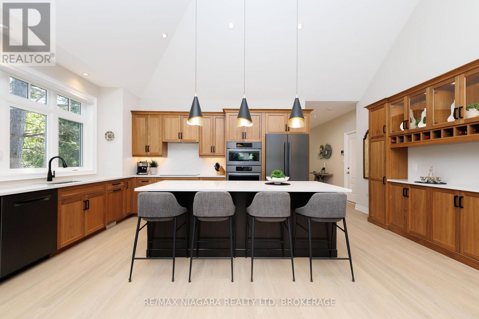 26 SASSAFRAS ROW - Image 15