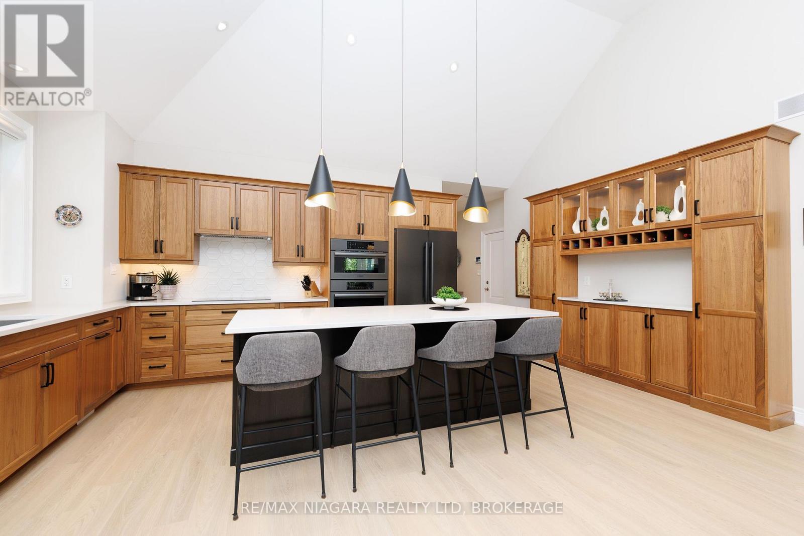 26 SASSAFRAS ROW - Image 16