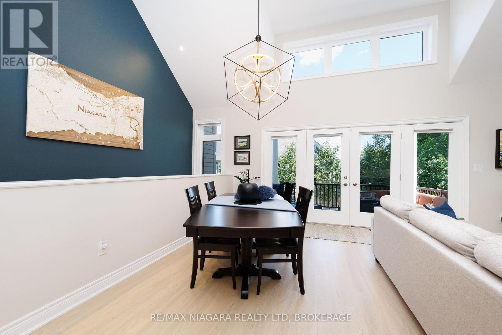 26 SASSAFRAS ROW - Image 18