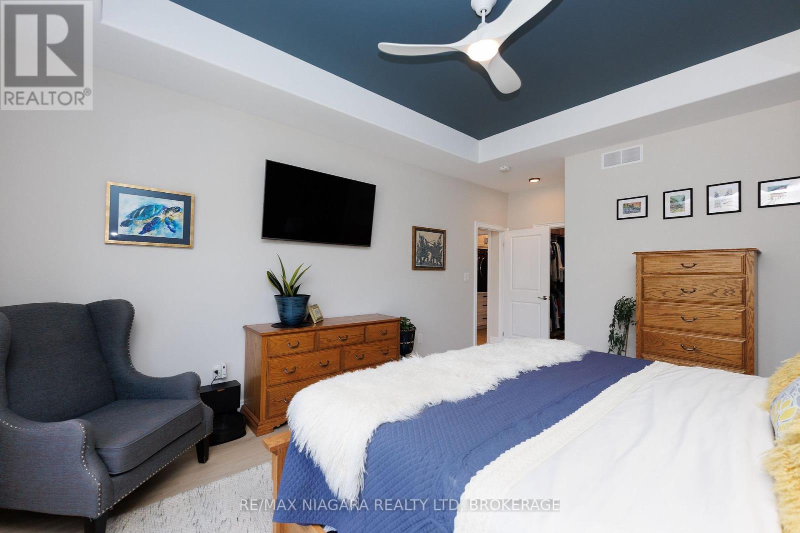 26 SASSAFRAS ROW - Image 24
