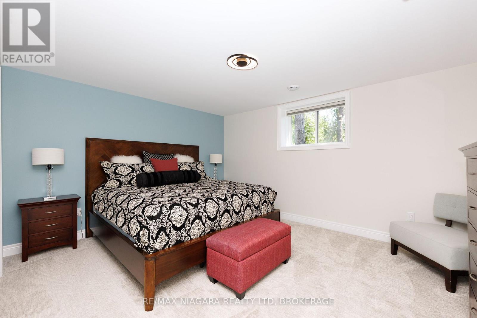 26 SASSAFRAS ROW - Image 32