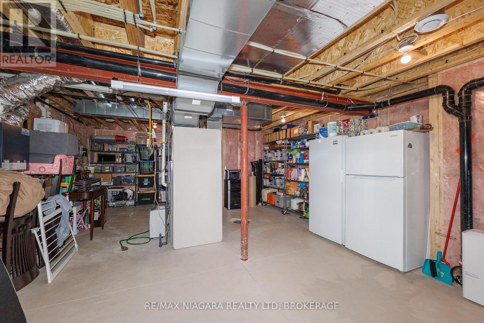 26 SASSAFRAS ROW - Image 35