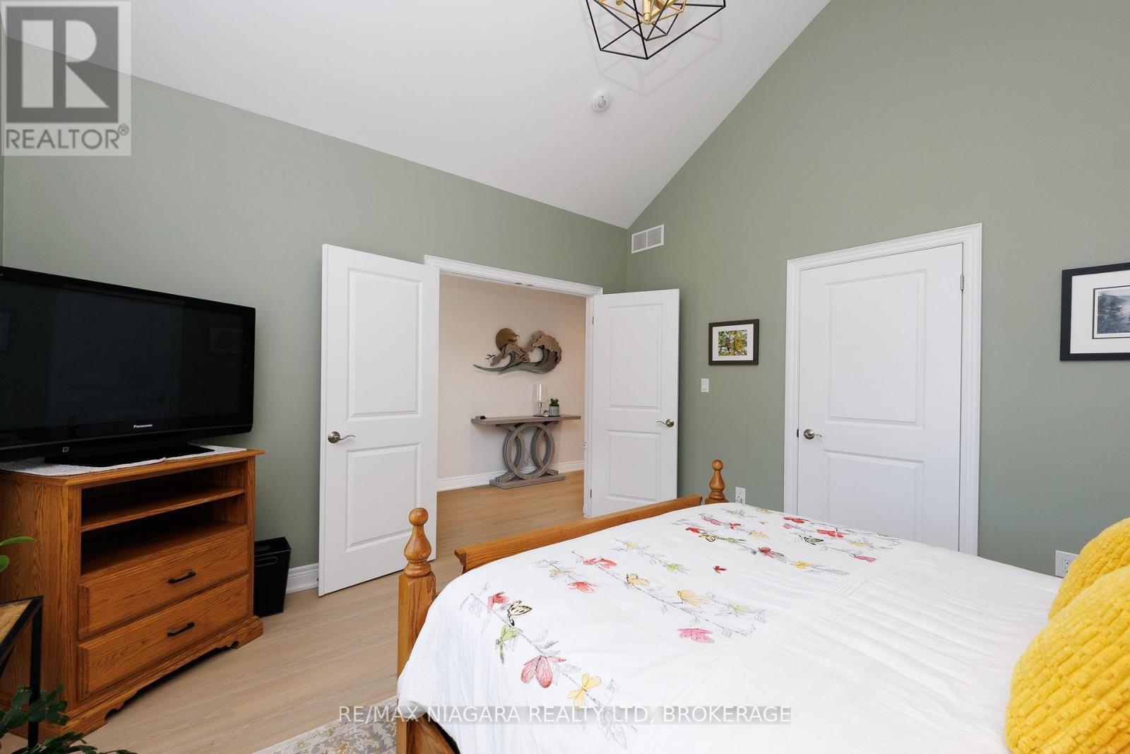 26 SASSAFRAS ROW - Image 5