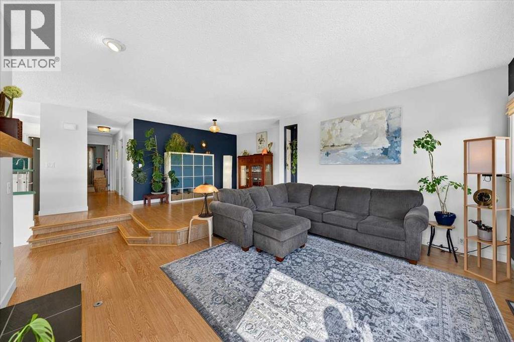 656 Ranchridge Court NW — photo 8