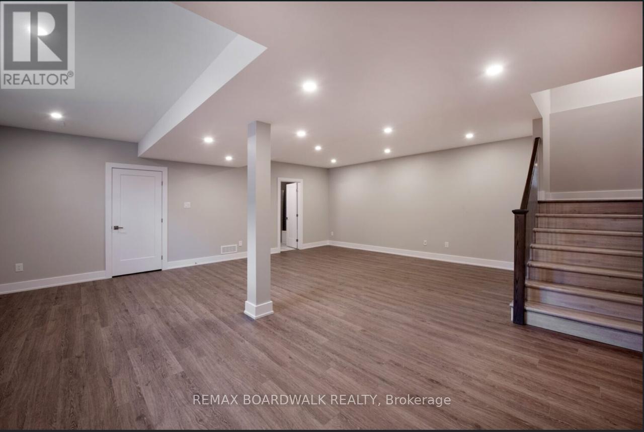 3 Bed, 3 Bath House for Rent in Ottawa – 2928 AHEARN AVENUE, Ottawa – MLS# X13491882 - Image 17
