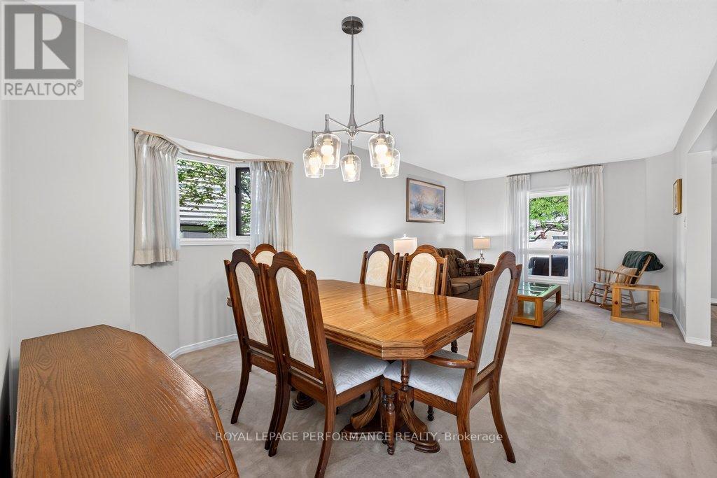 38 BURLINGTON CRESCENT - 10