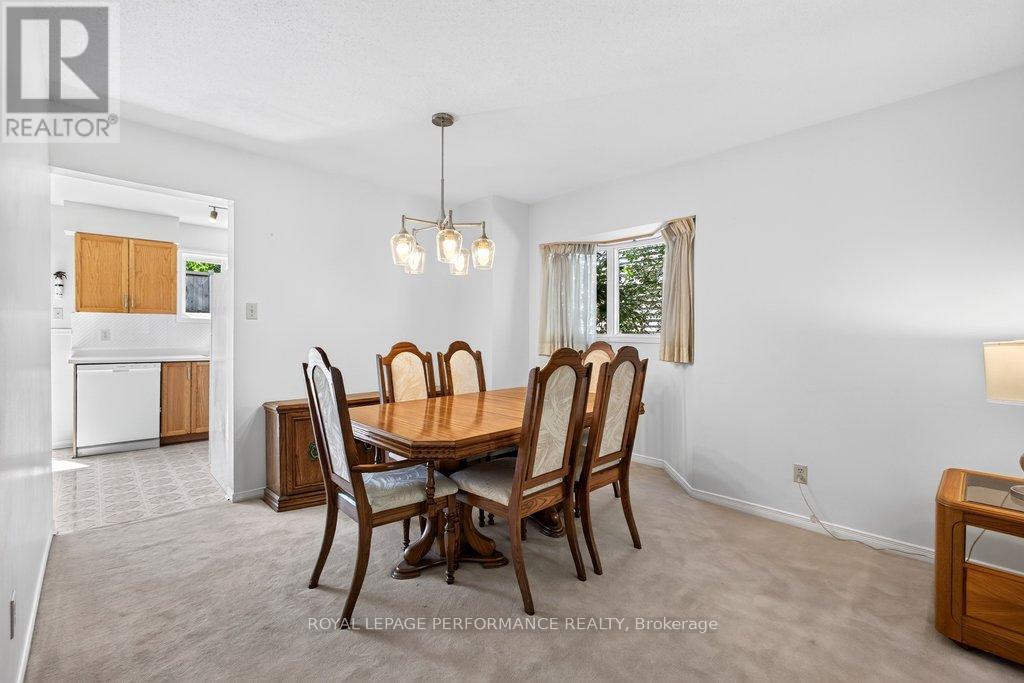 38 BURLINGTON CRESCENT - 11