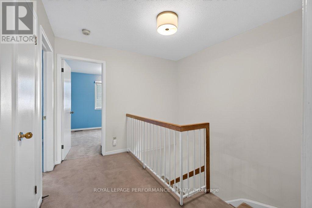 38 BURLINGTON CRESCENT - 18