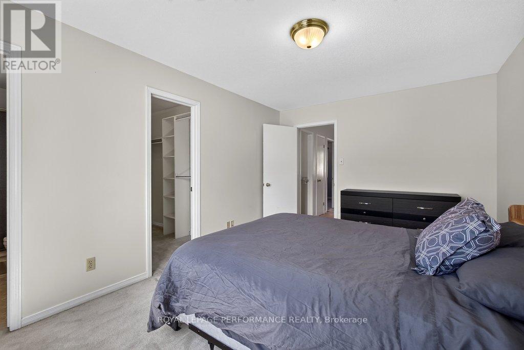 38 BURLINGTON CRESCENT - 22