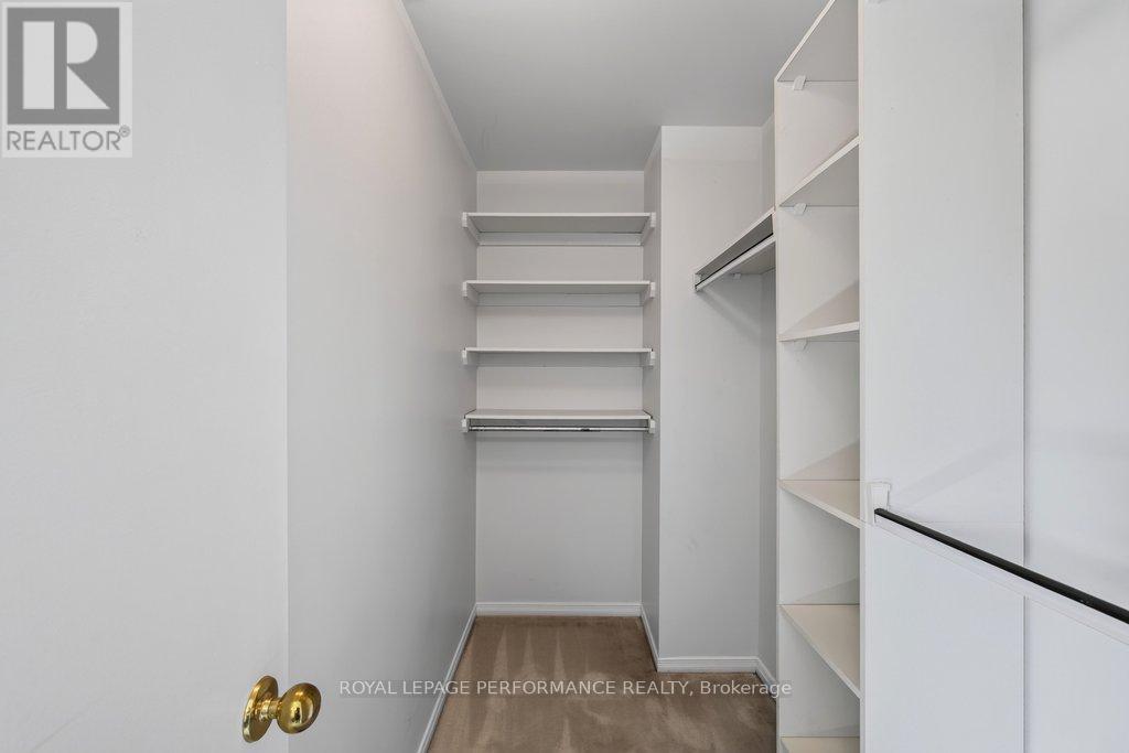 38 BURLINGTON CRESCENT - 23