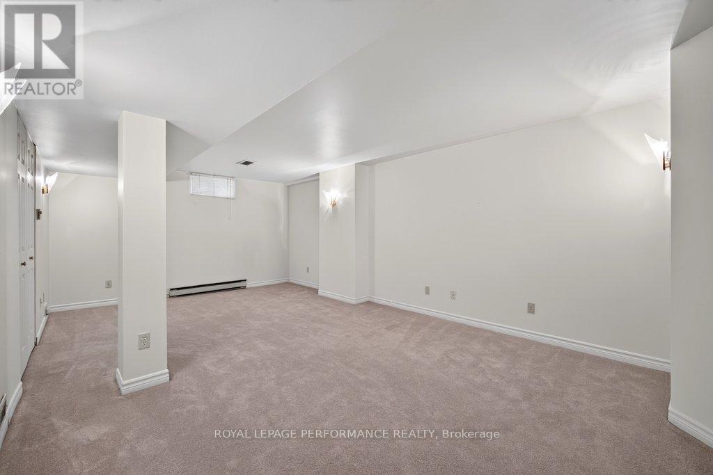 38 BURLINGTON CRESCENT - 38