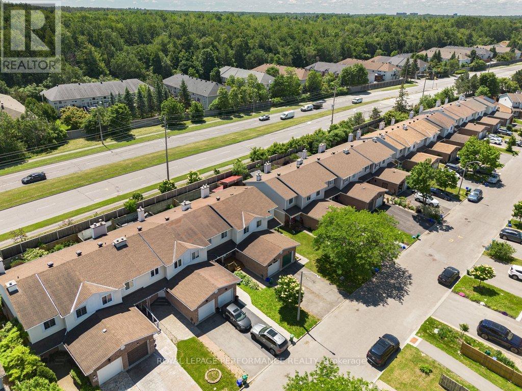 38 BURLINGTON CRESCENT - 49