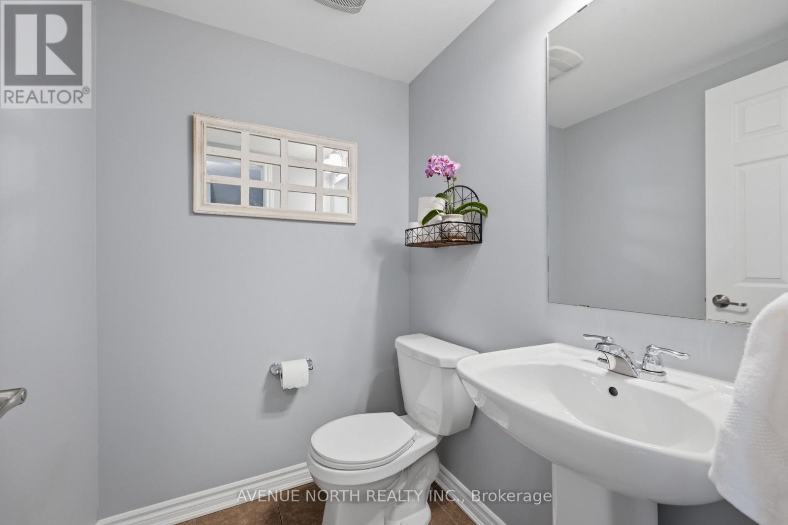 3 Bed, 4 Bath House for Sale in Ottawa – 558 ENSATINA CRESCENT, Ottawa – MLS# X13491902 - Image 10