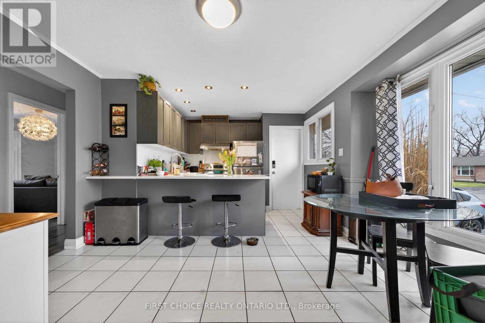 4 Bed, 2 Bath House for Sale in Ottawa – 1307 AURELE STREET, Ottawa – MLS# X13491916 - Image 6