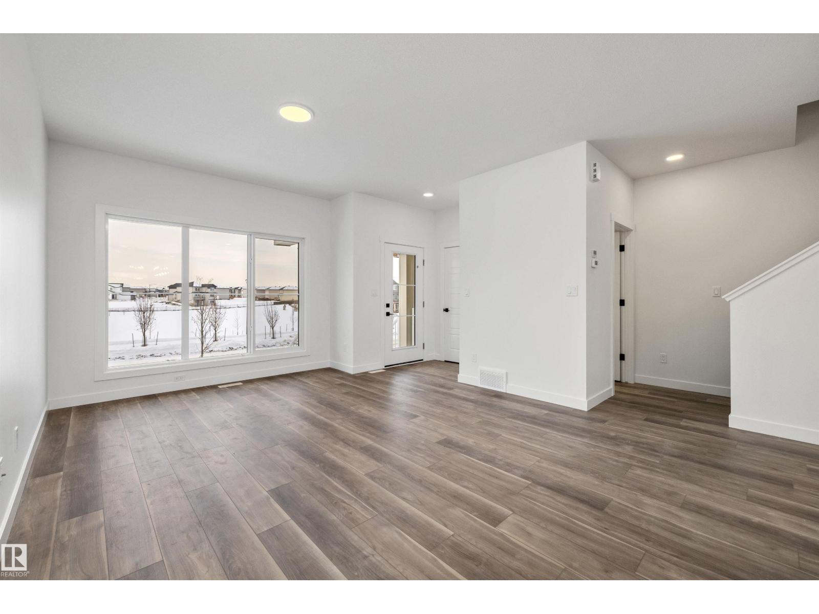 18131 85 ST NW - 4