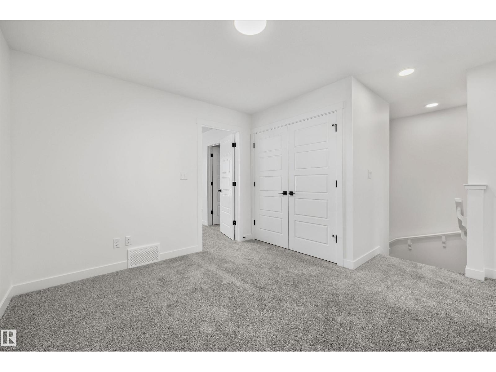 20820 40 AV NW - 27