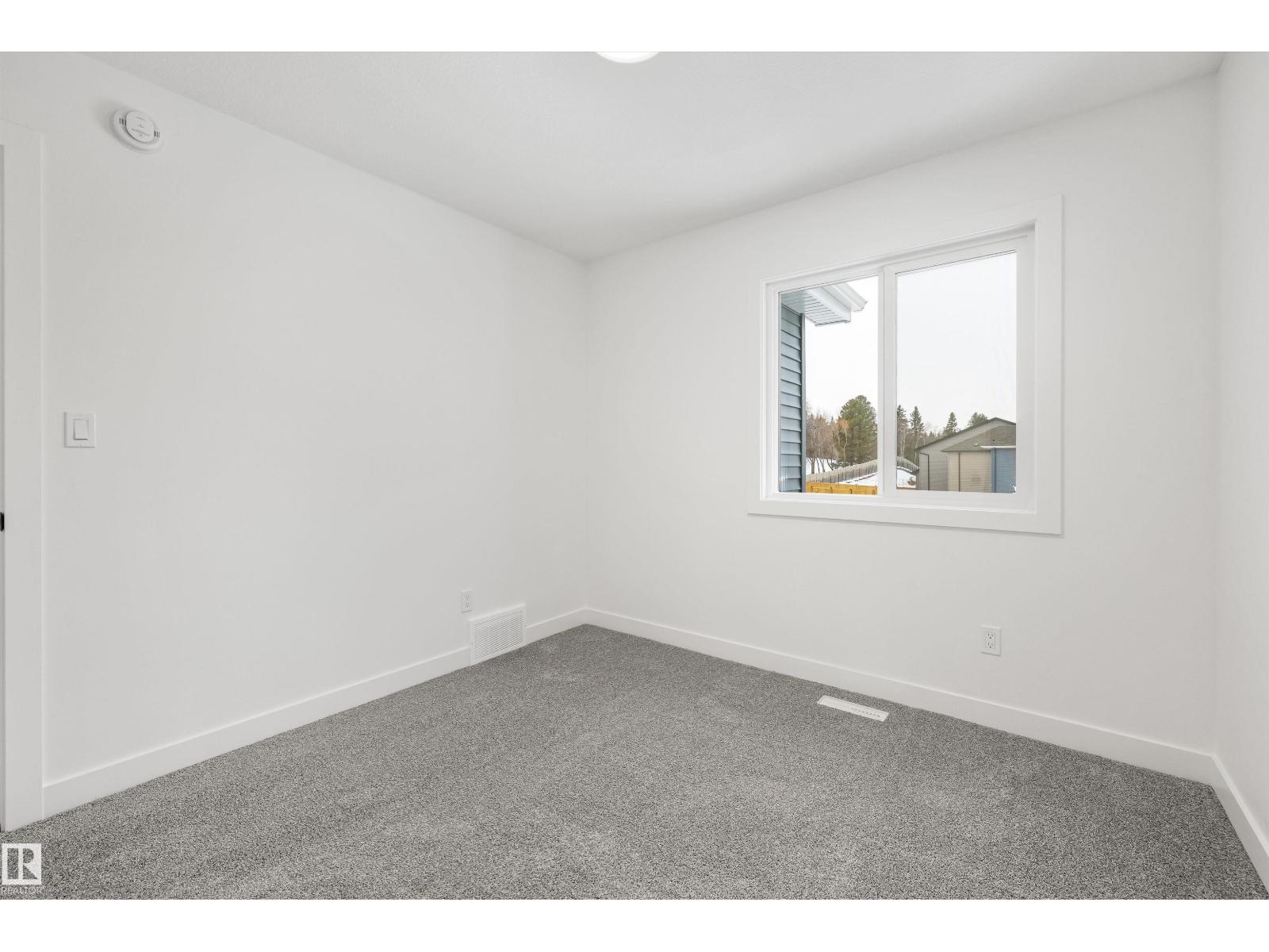 20820 40 AV NW - 4