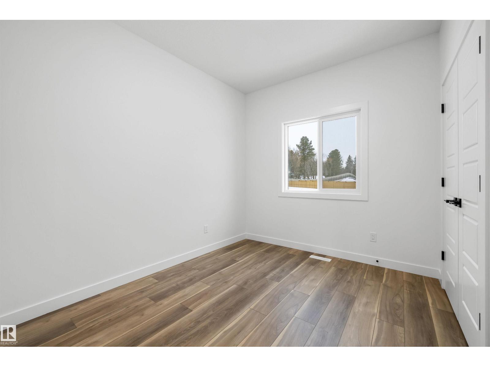 20820 40 AV NW - 16