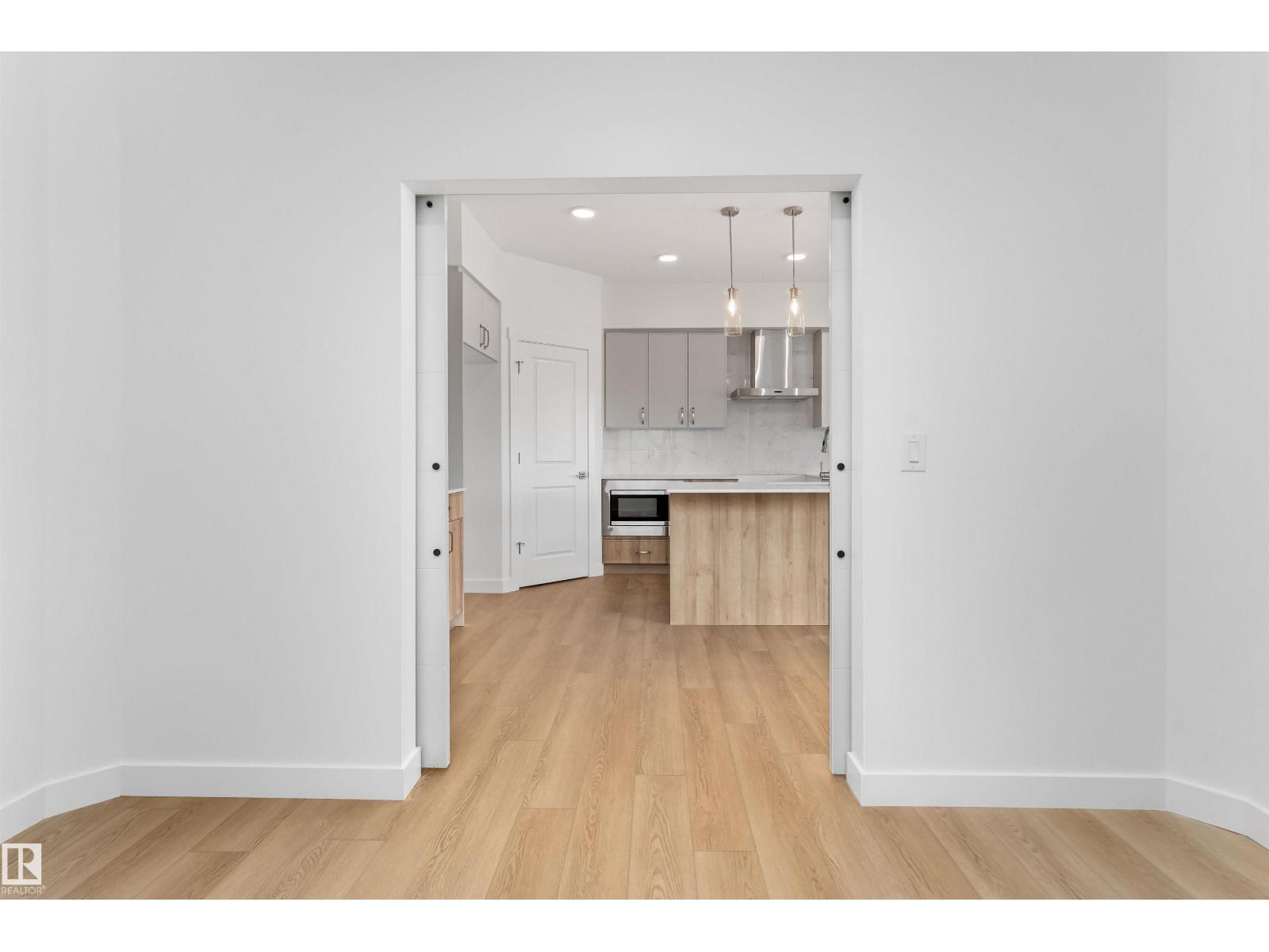 740 ASTORIA WY - 7