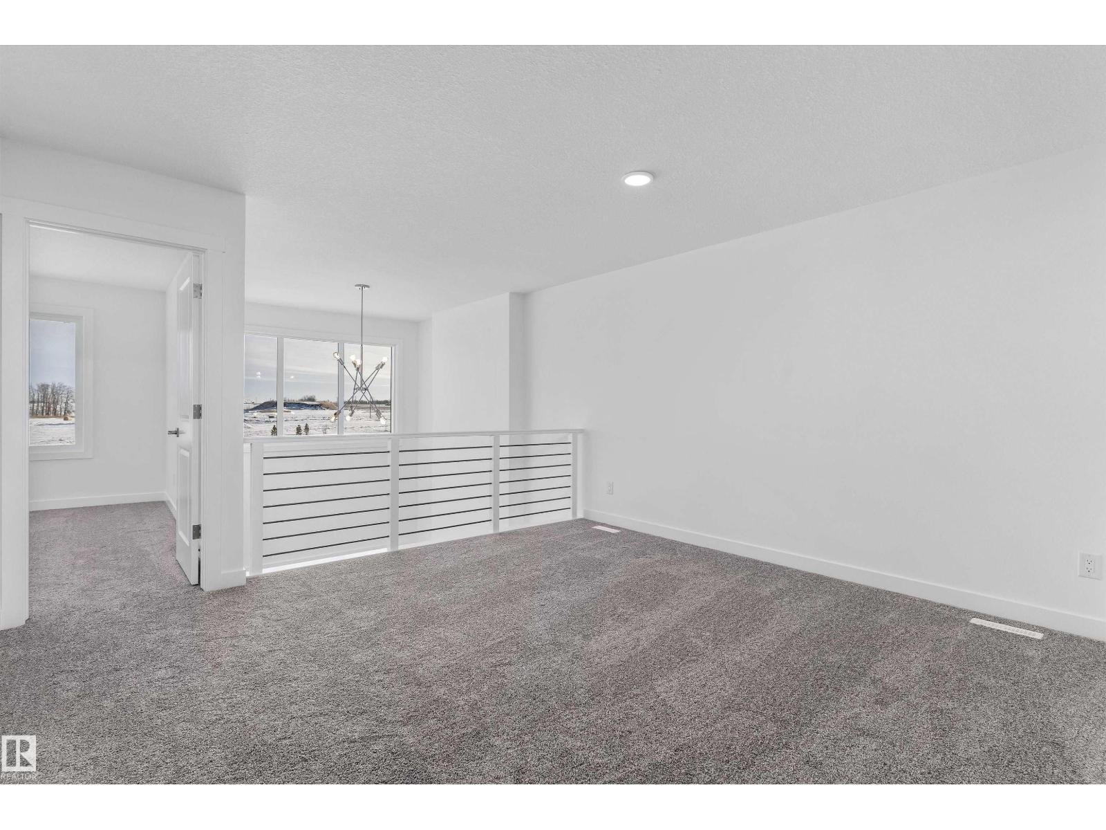740 ASTORIA WY - 33