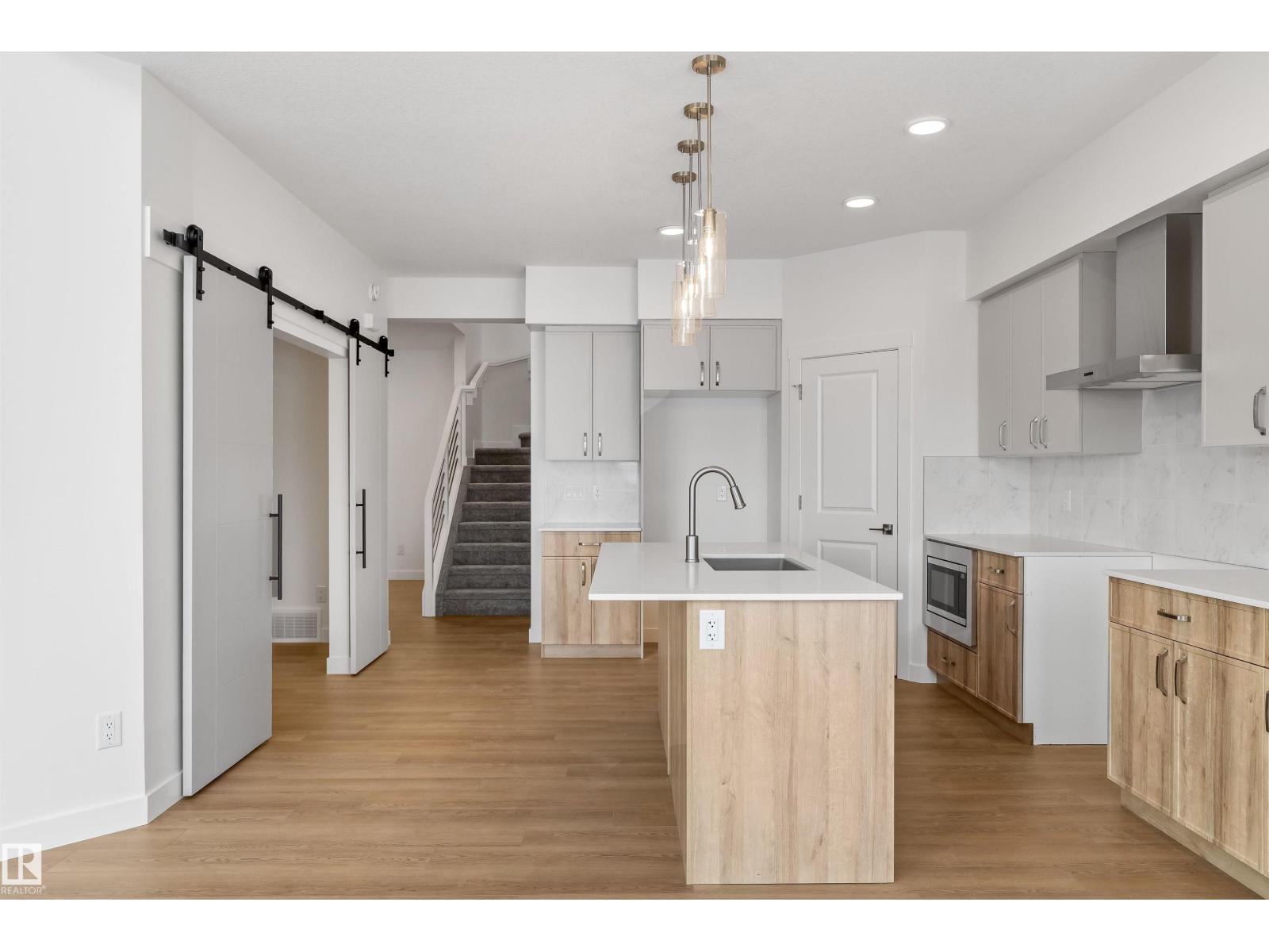 740 ASTORIA WY - 14