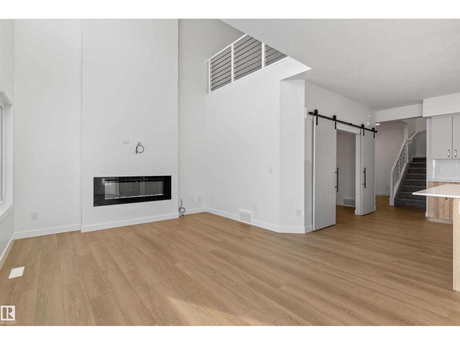 740 ASTORIA WY - 21
