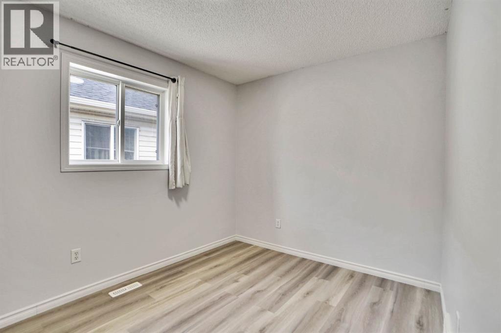 71 Saddlemont Road NE - 8