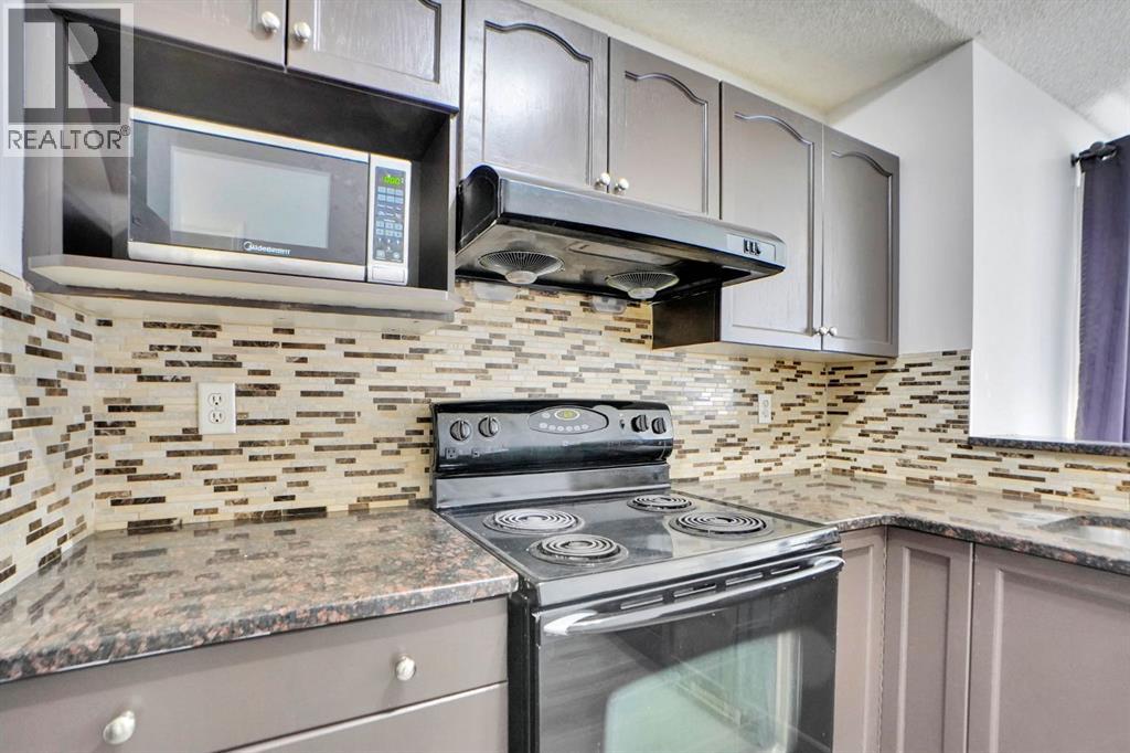 71 Saddlemont Road NE - 7